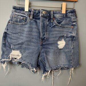 Old Navy OG Straight High Rise Distressed Jean Shorts in Dahlia Women’s 6 27x3.5